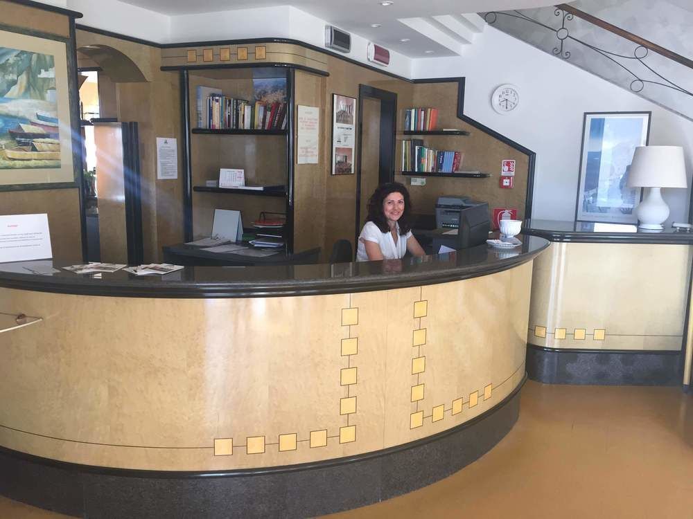 Hotel Croce Di Malta Imperia Buitenkant foto